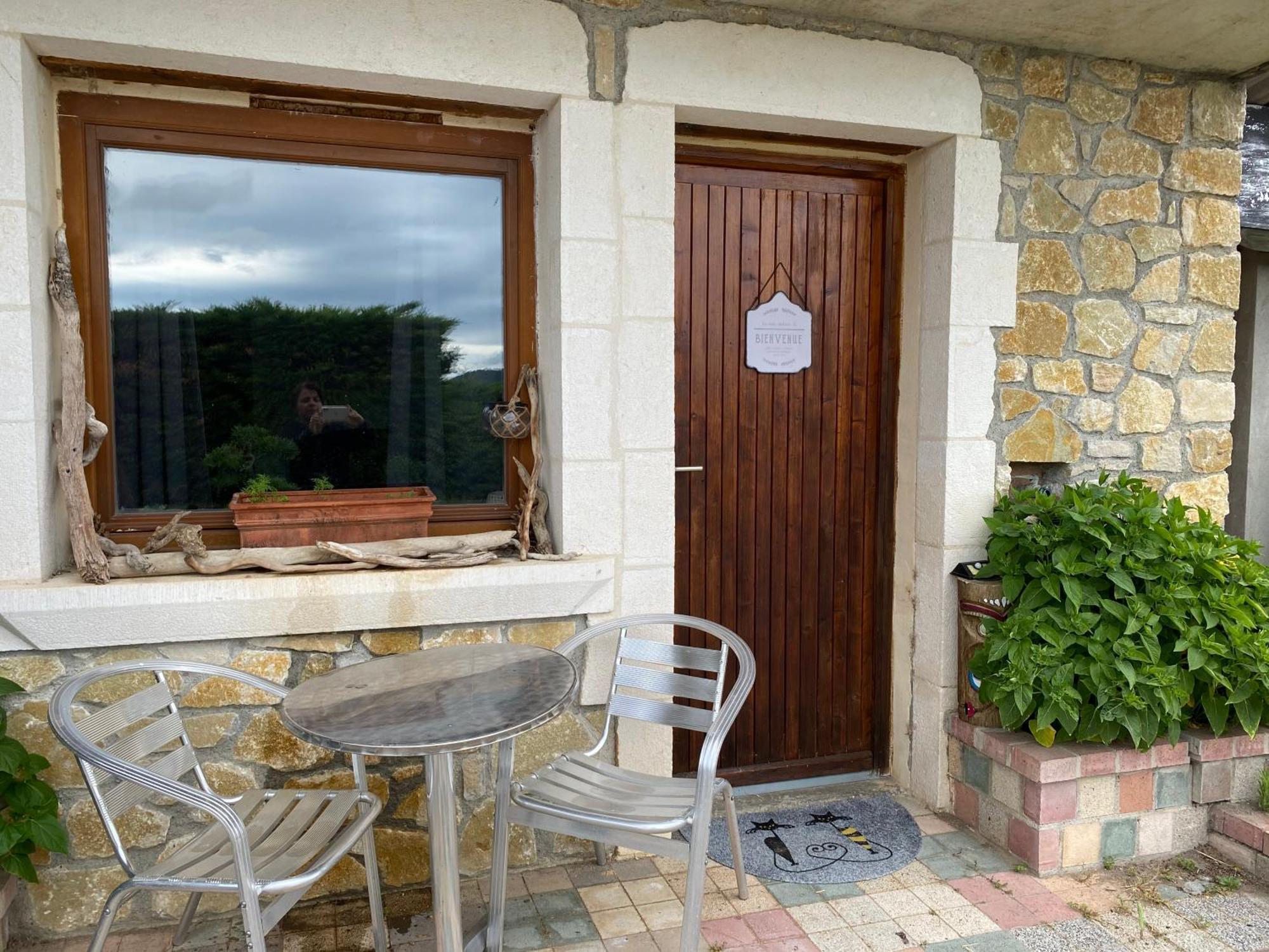 Chambre D'Hotes 2P, Gestion Libre, Espace Piscine Partage Alba-la-Romaine Luaran gambar